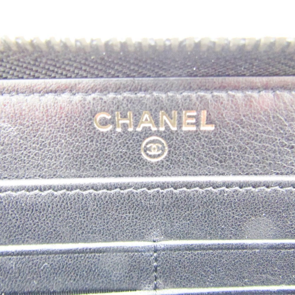 CHANEL Black Lambskin Leather Wallet - Picture 16 of 16